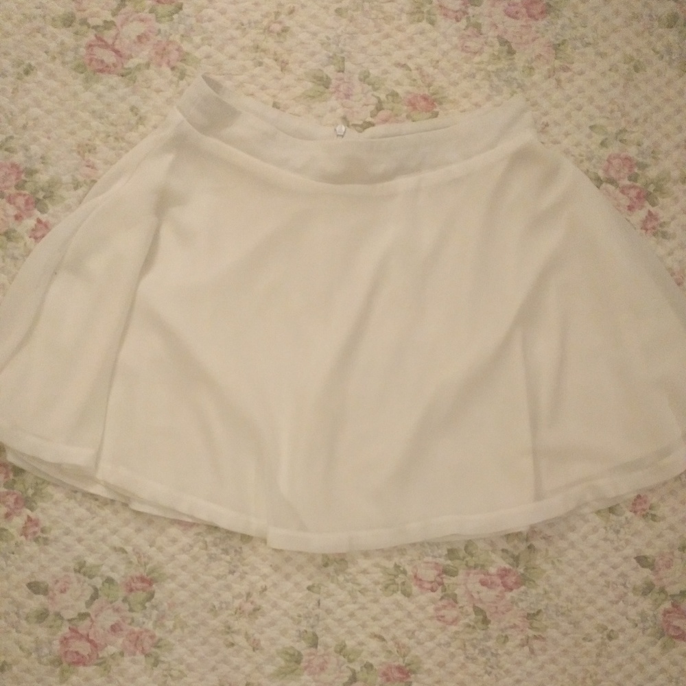Boohoo white high waisted skirt